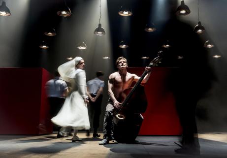 Anna-Khalilulina-Peter-Rykov.-Photo-Johan-Persson