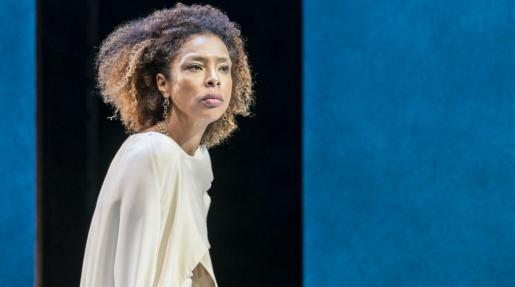 sophie_okonedo_in_antony_cleopatra-Photo by Johan Persson